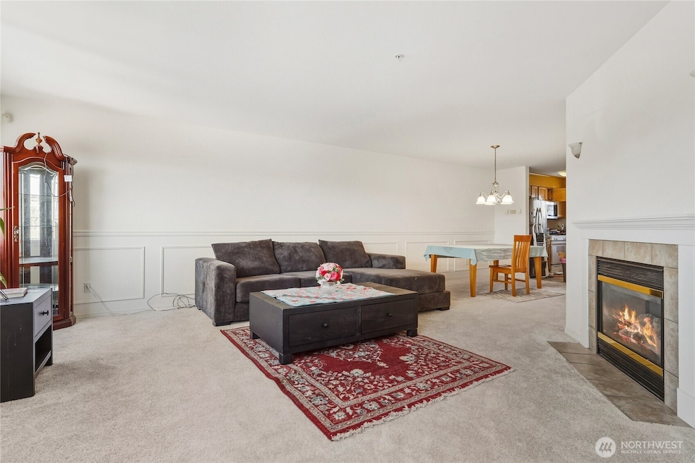 7818 228th St SW unit 106, Edmonds, WA 98026 - photo 1