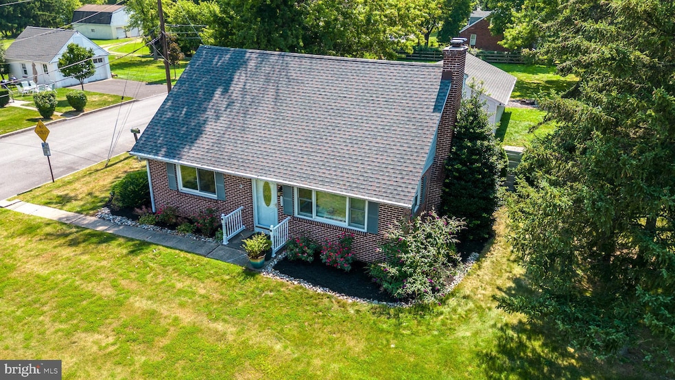 2135 Bergey Rd, Hatfield, PA 19440 - photo 1