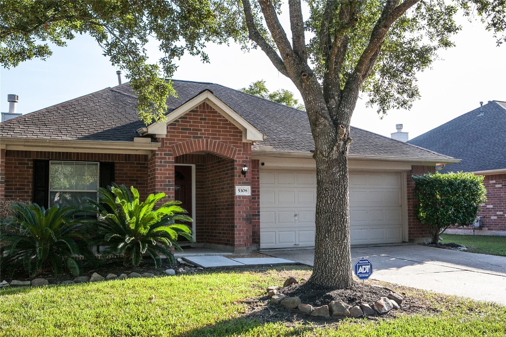 5308 Balmorhea Dr, Pearland, TX 77584 - photo 1