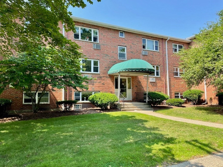79 Walnut St unit 11, Newtonville, MA 02460 - photo 1