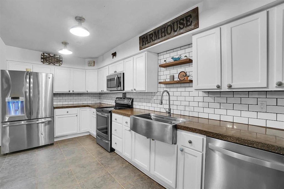 20449 E County Road 159, Altus, OK 73521 - photo 1