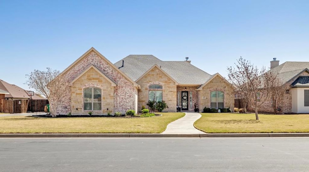 4718 Shadow Creek Dr, San Angelo, TX 76904 - photo 1