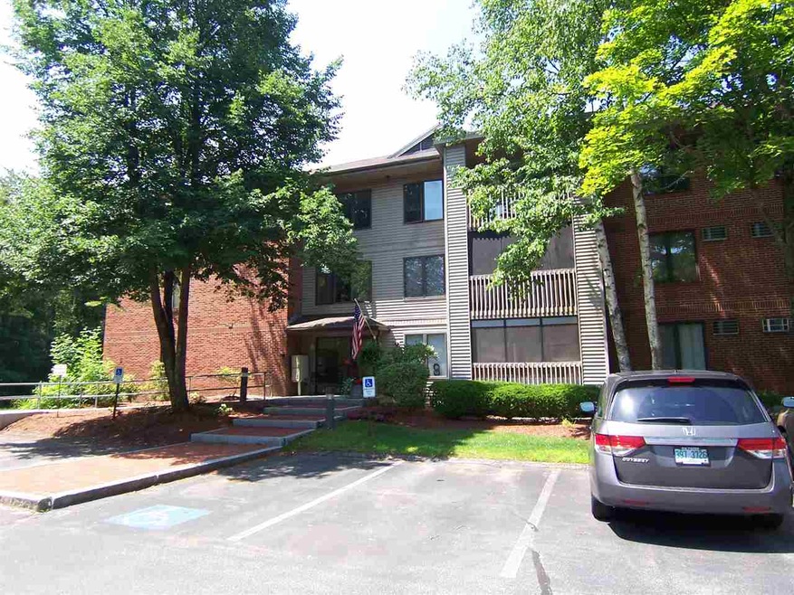 532 Candlewood Park unit U52, Nashua, NH 03062 - photo 1