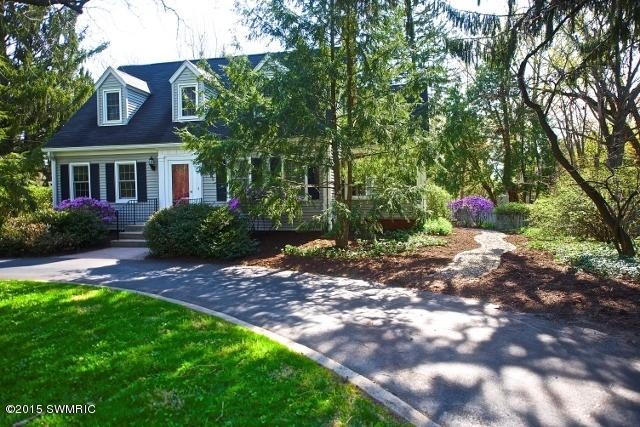 811 Topinabee Rd, Niles, MI 49120 - photo 1