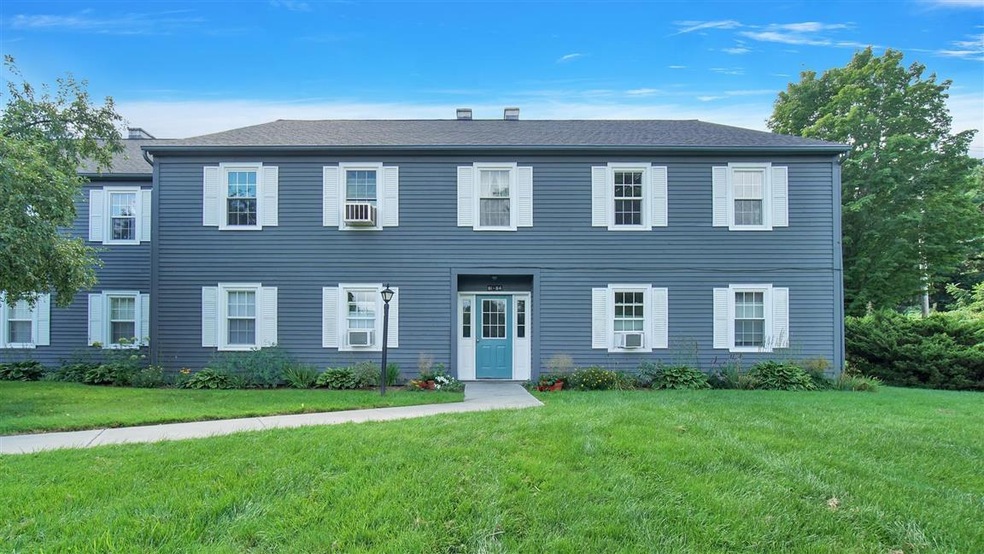 82 Twin Oaks Terrace, South Burlington, VT 05403 - photo 1