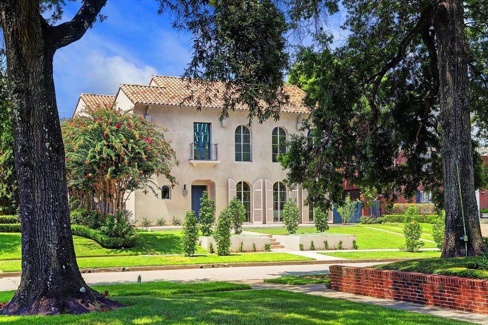 2408 Stanmore Dr, Houston, TX 77019 - photo 1