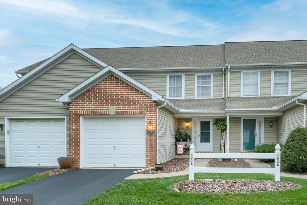 4036 Parkside Ct, Mount Joy, PA 17552 - photo 1
