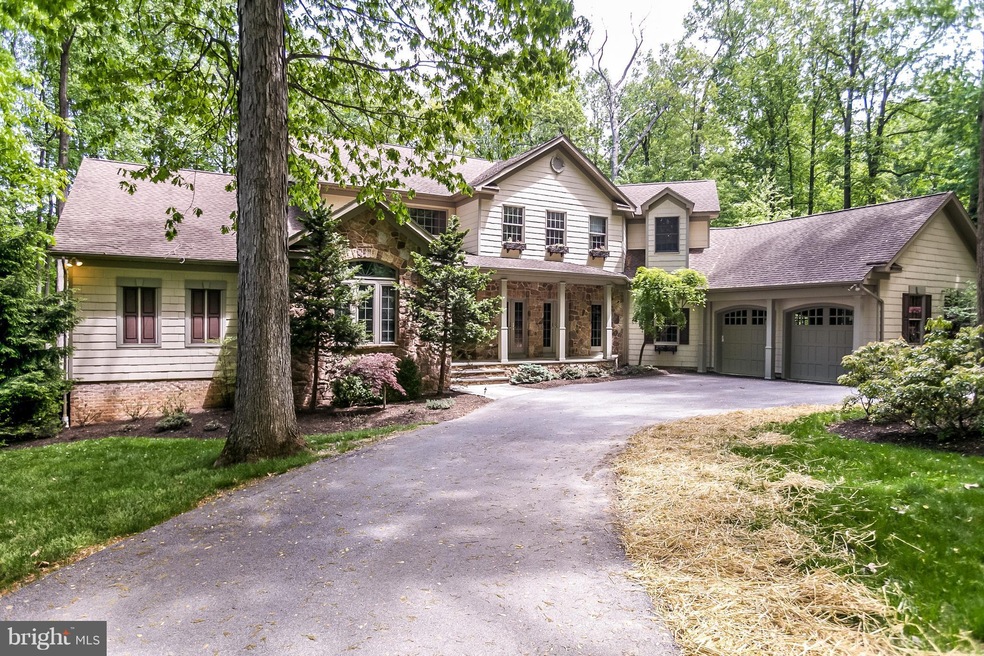 4 Padonia Woods Ct, Cockeysville, MD 21030 - photo 1