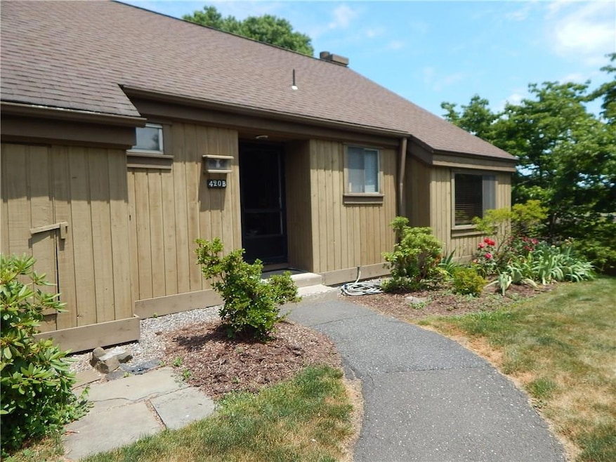 420B Heritage Village unit 420 B, Southbury, CT 06488 - photo 1