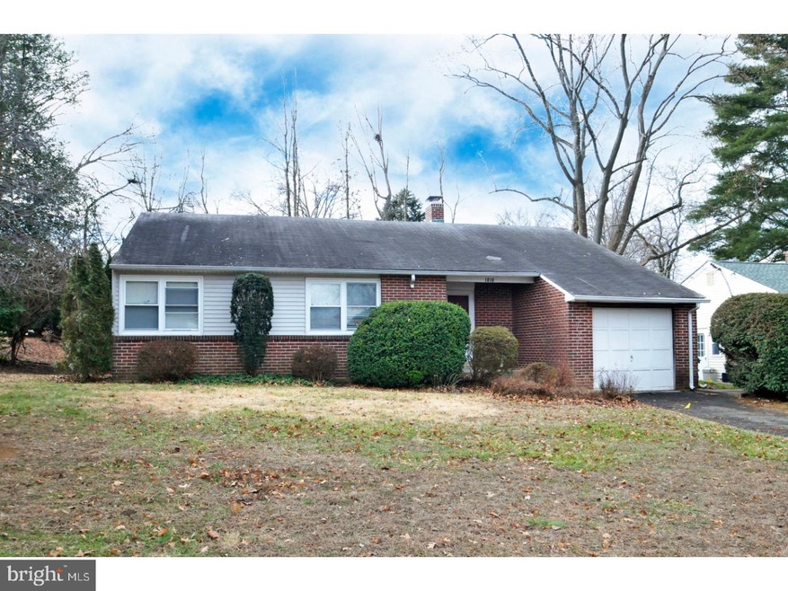 1010 W Heather Rd, Oreland, PA 19075 - photo 1