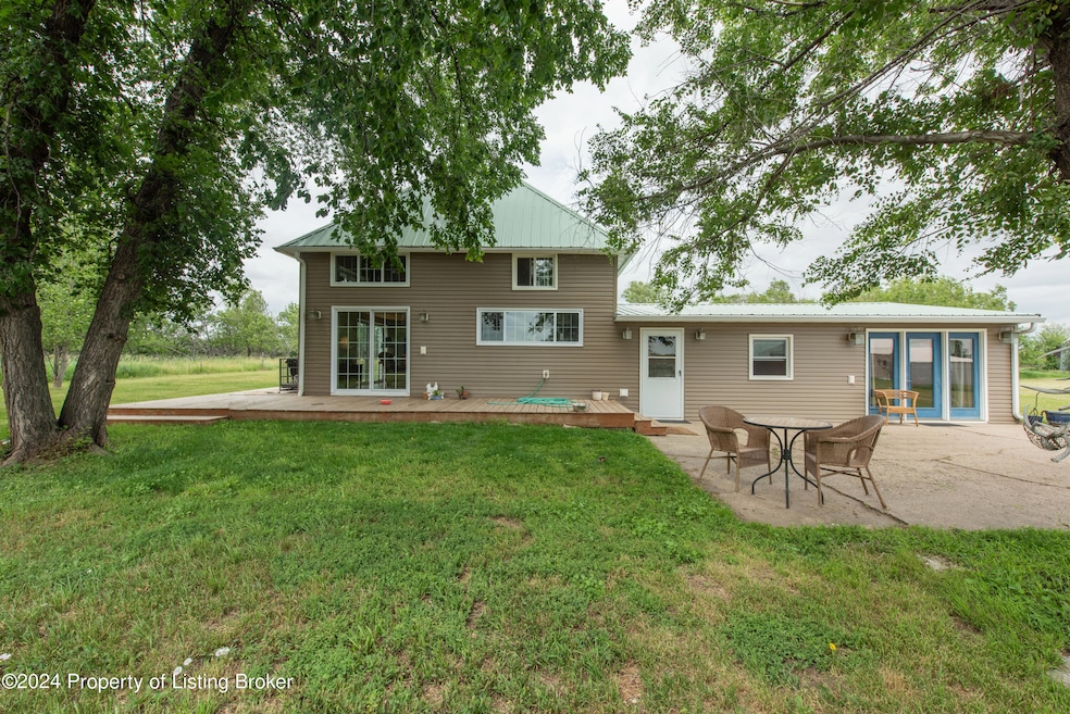 806 Hwy 8 N - Hettinger ND -1