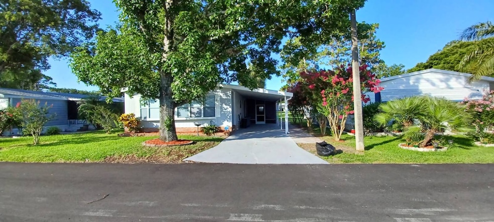 2160 Pebble Beach Blvd, Orlando, FL 32826 - photo 1