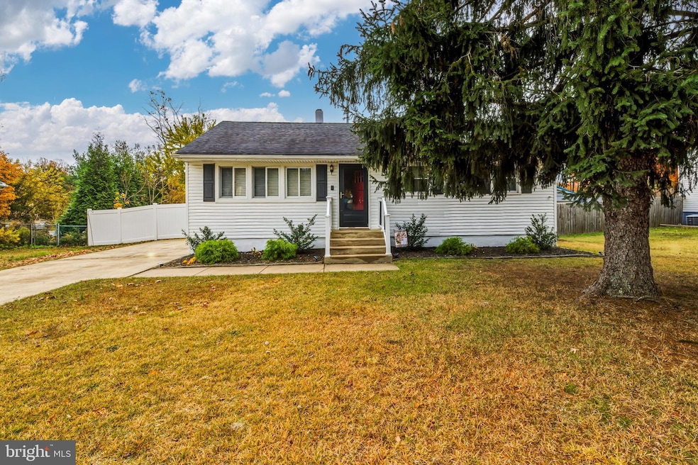 512 Lake Ave, Williamstown, NJ 08094 - photo 1