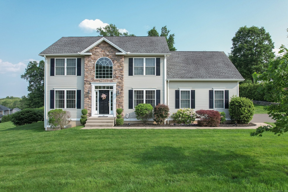 99 Loop Rd, Watertown, CT 06795 - photo 1