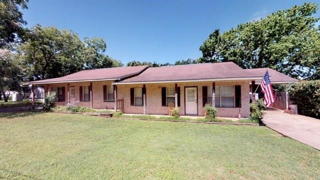 1004 W Hill St, Fredericksburg, TX 78624 - photo 1