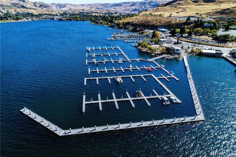 1328 W Woodin Ave unit W-B6, Chelan, WA 98816 - photo 1