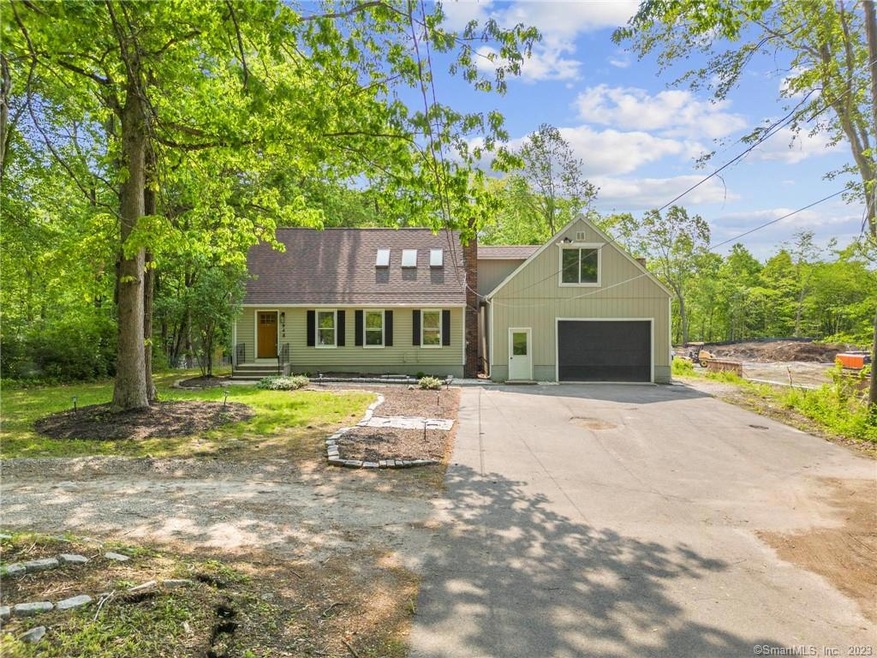 948 Killingworth Rd, Higganum, CT 06441