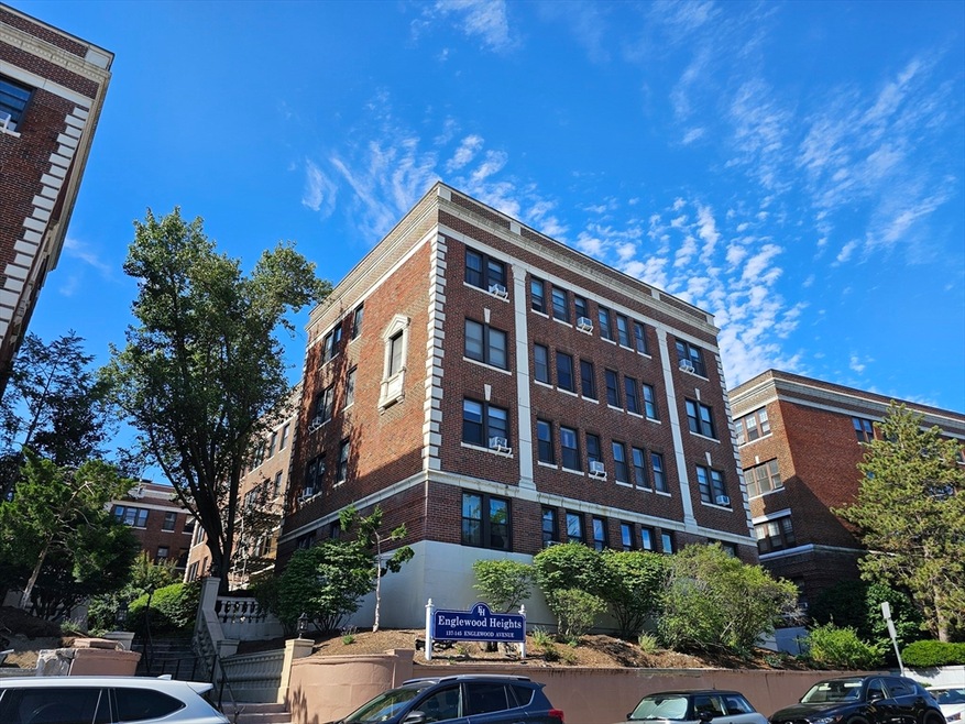 137 Englewood Ave unit 32, Brighton, MA 02135 - photo 1