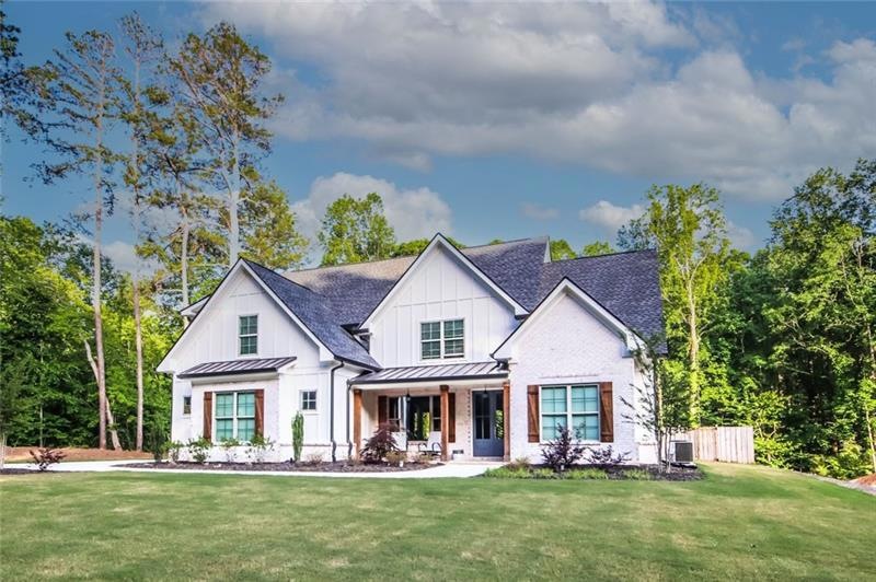 1632 Thomas Dr, Hoschton, GA 30548 - photo 1