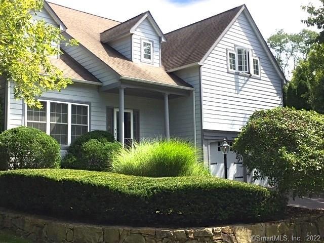 Welcome to 15 New Canaan Way!