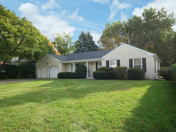 1056 Bluestem Ln, Batavia, IL 60510 - photo 1