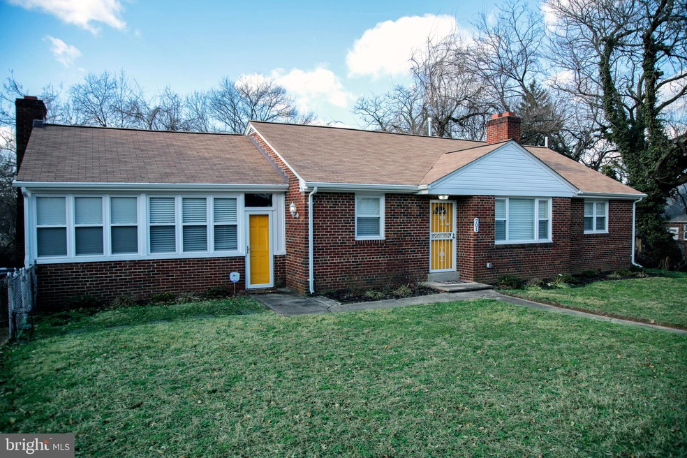 701 Brooke Rd, Capitol Heights, MD 20743 - photo 1