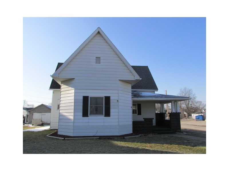 809 A St NE, Linton, IN 47441 - photo 1