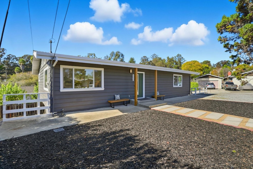 3233 Maplethorpe Ln, Soquel, CA 95073 - photo 1