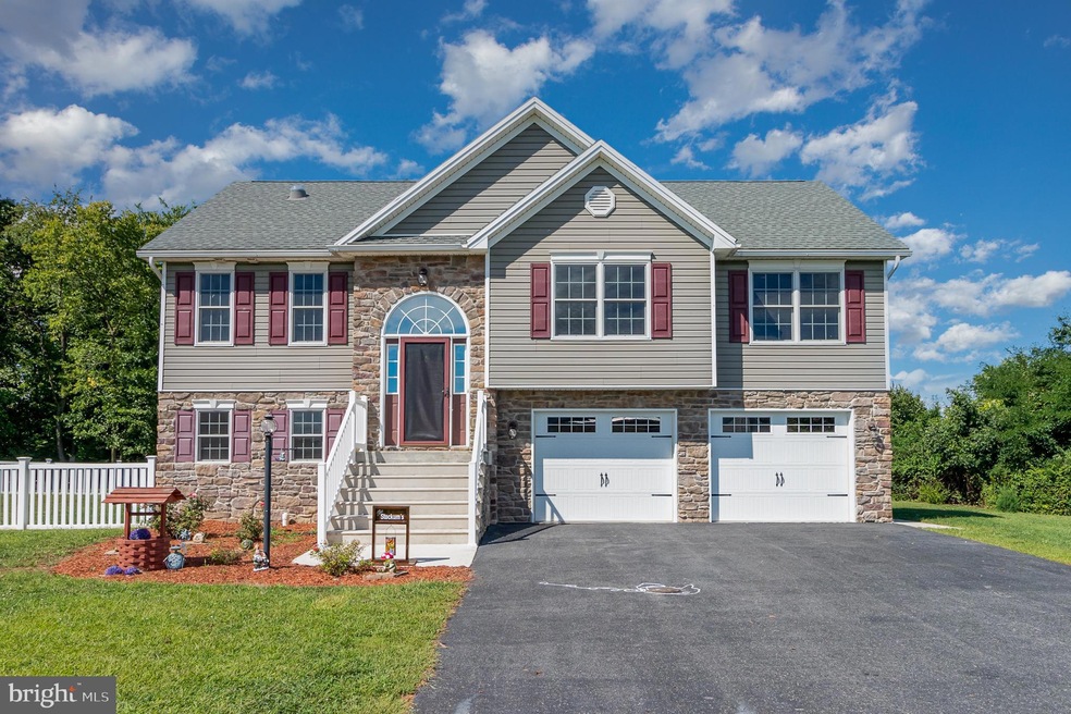 1787 Raven Dr, Chambersburg, PA 17202 - photo 1