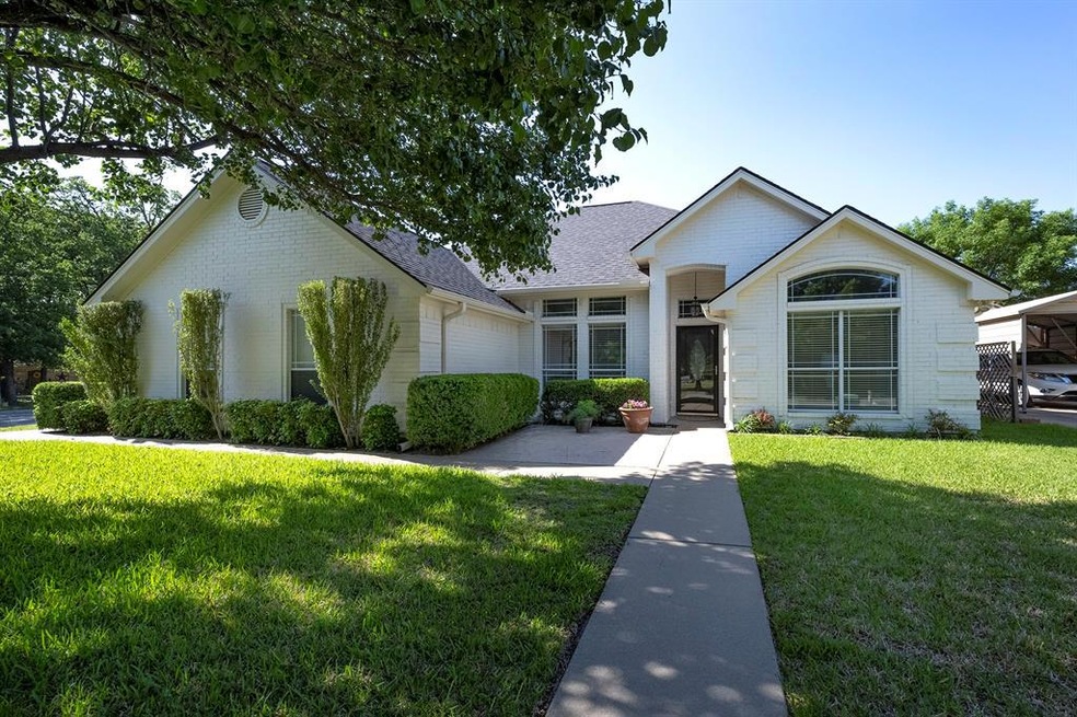 928 Jonathan Ct, Weatherford, TX 76086 - photo 1