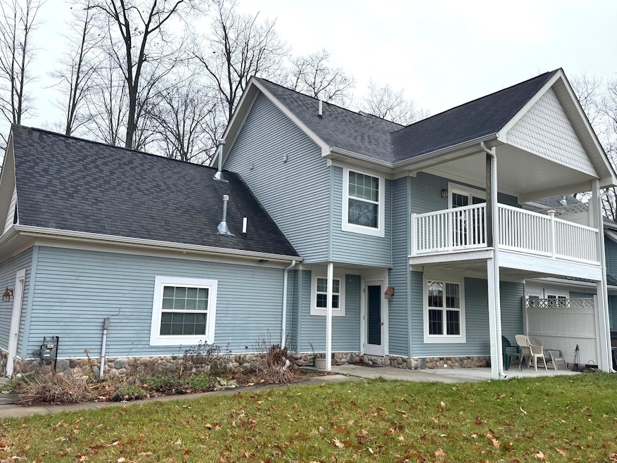 103 Ultra Ct, Roscommon, MI 48653 - photo 1