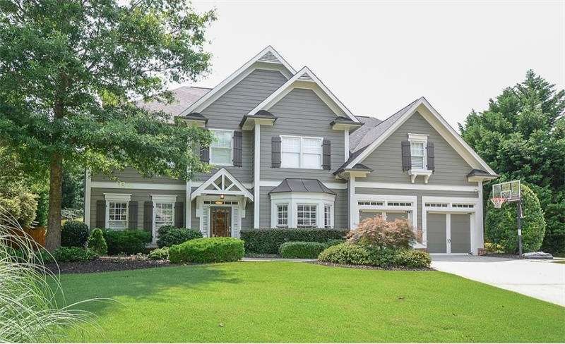 Front of home. Cul-de-sac lot.