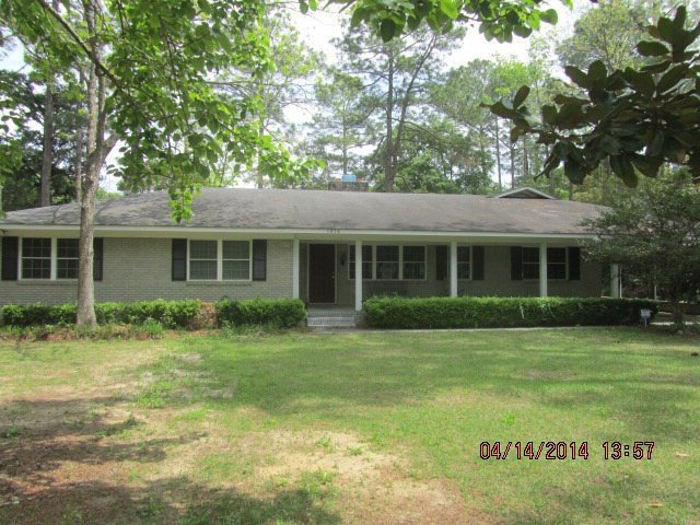 1016 Chester Ave N, Douglas, GA 31533 - photo 1