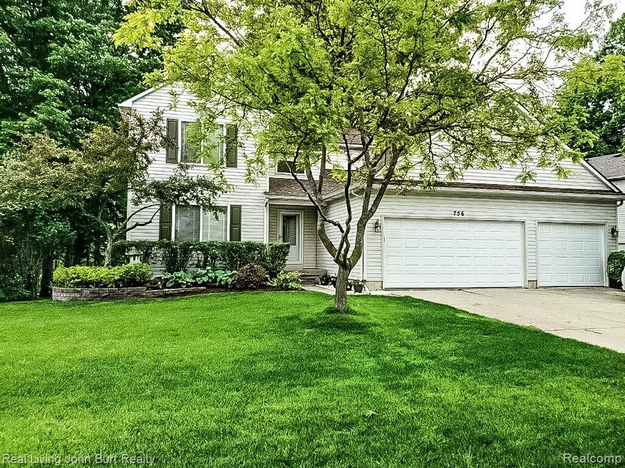 756 Bay Crossing Dr, Waterford, MI 48327 - photo 1