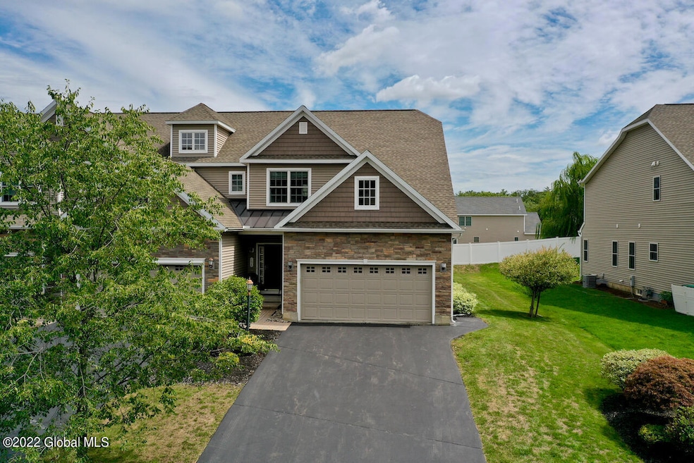 156 Fieldstone Dr, Schenectady, NY 12304 - photo 1