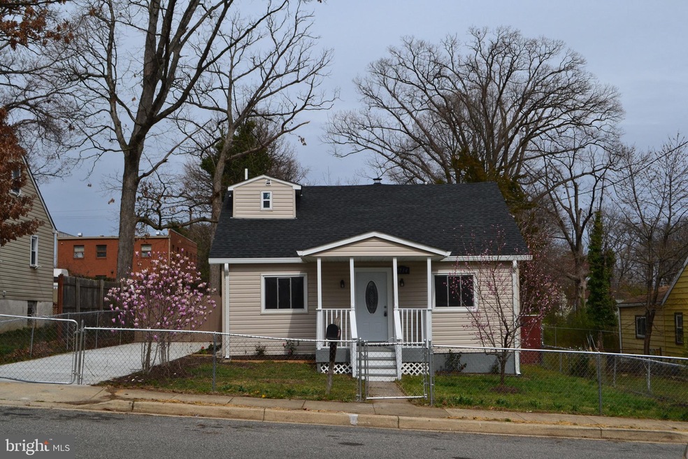 7714 Frederick Rd, Hyattsville, MD 20784 - photo 1