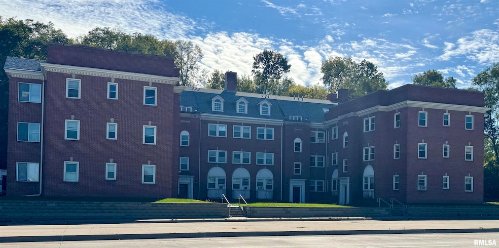 For Rent $800/month • Co-Listing Agent