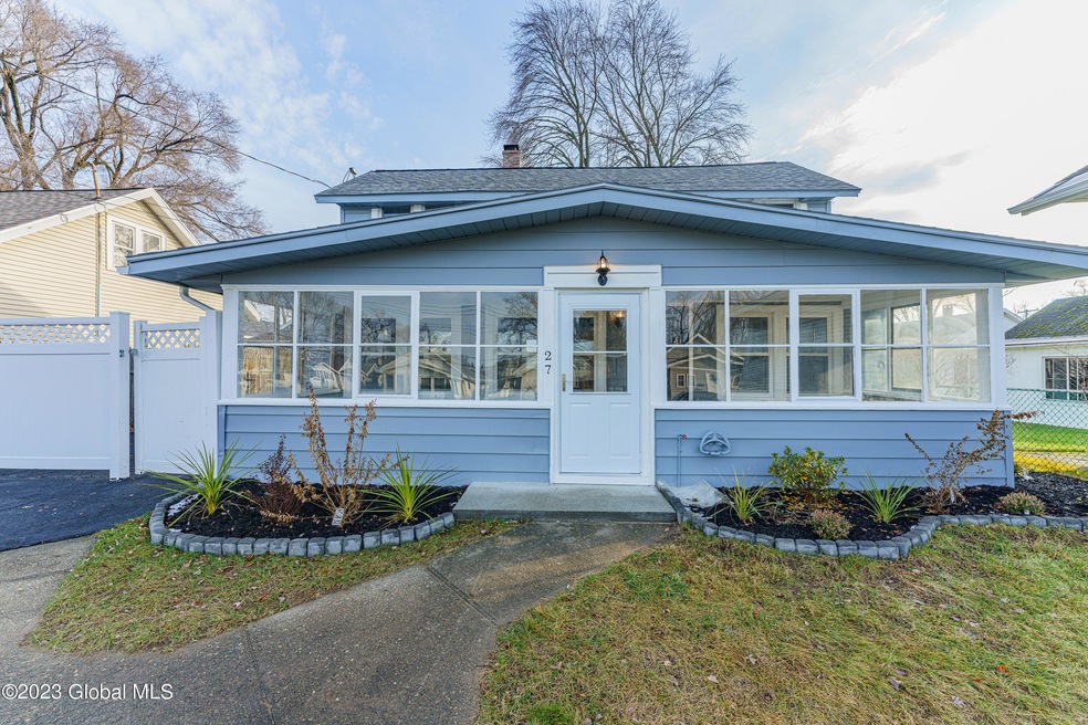 27 Mcnutt Ave, Albany, NY 12205 - photo 1