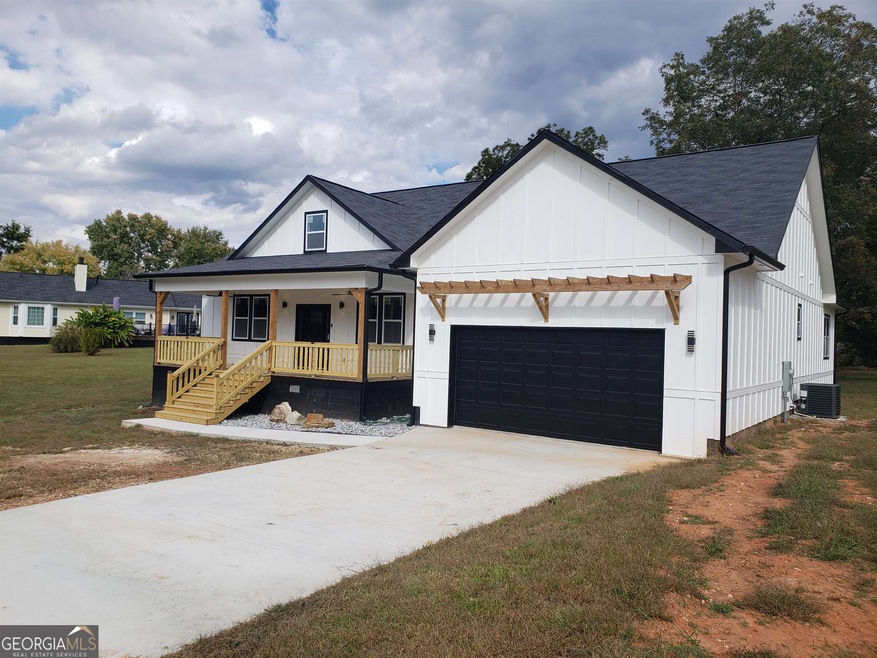 5550 Barrwyn Dr, Rex, GA 30273 - photo 1