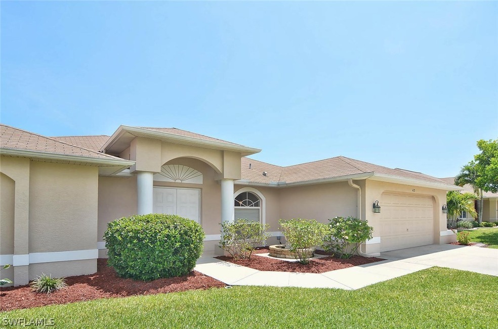 Fresh and inviting Front entryway....