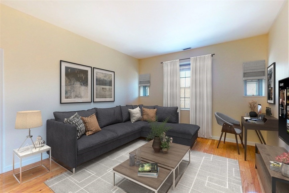 60E Glen Rd unit 305, Brookline, MA 02445 - photo 1