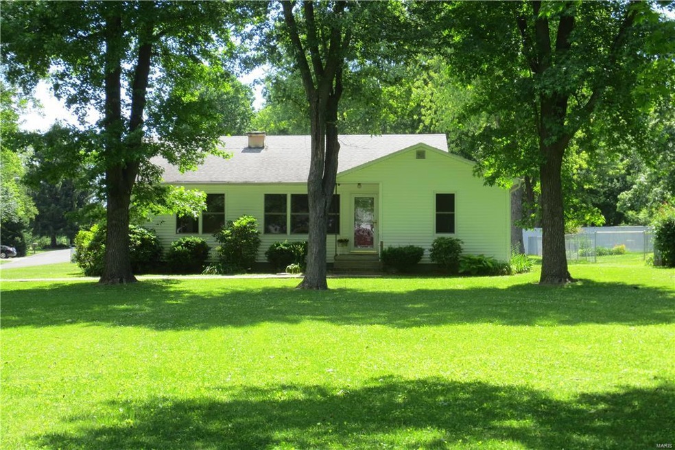 902 Phillip/One Level