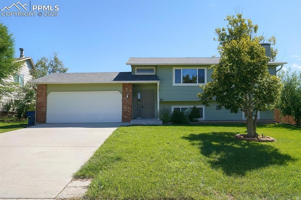 For Sale $439,900 • Co-Listing Agent