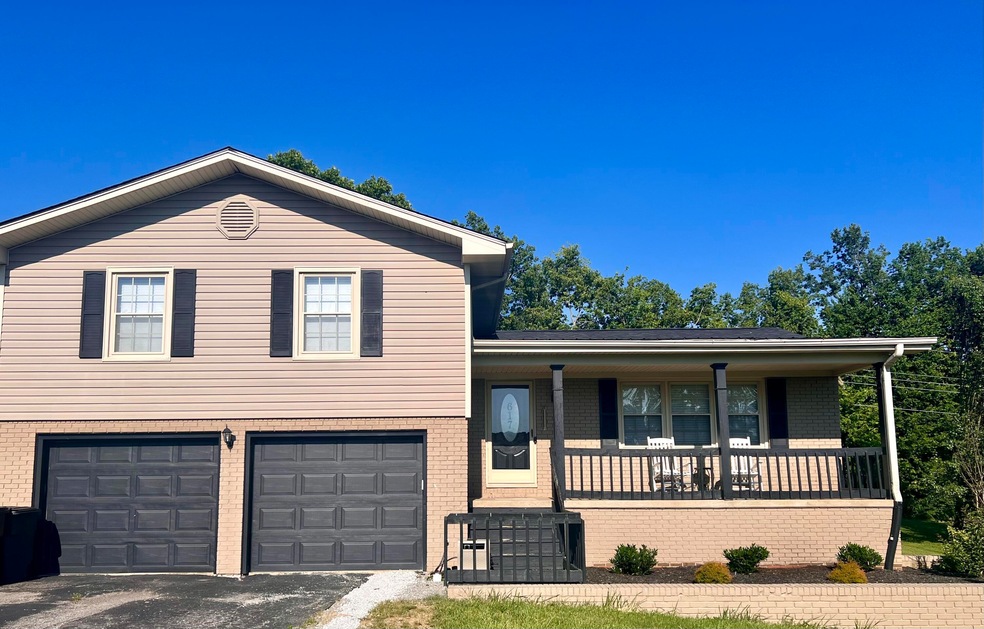 617 Scenic Dr, Harrodsburg, KY 40330 - photo 1