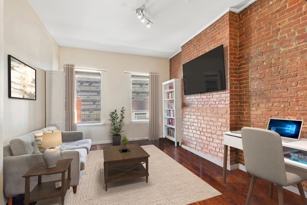 438 W 49th St unit 5A, New York, NY 10019 - photo 1