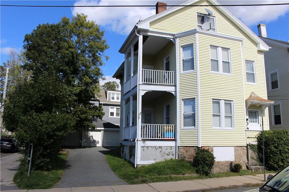 9 Newport Ave, Newport, RI 02840 - photo 1