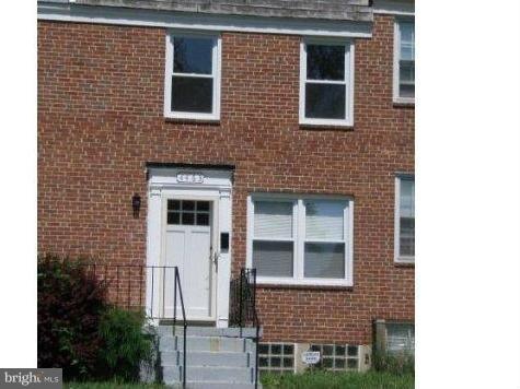4463 Eldone Rd, Baltimore, MD 21229 - photo 1