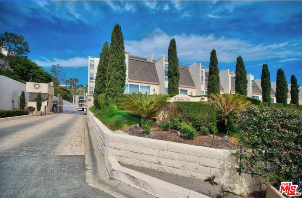 23901 Civic Center Way unit 240D, Malibu, CA 90265 - photo 1