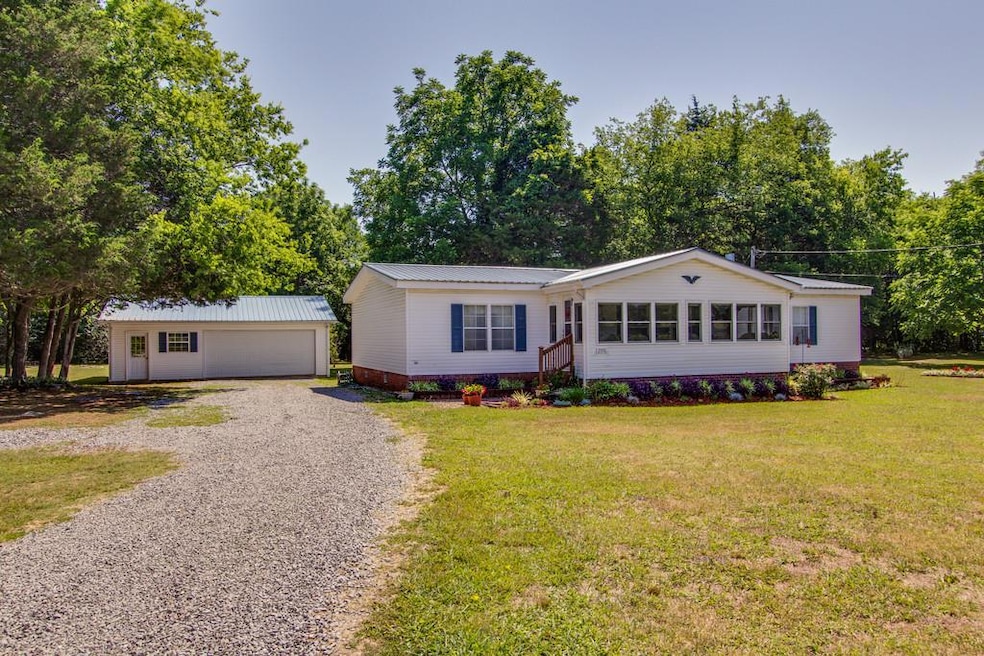 2376 Hunter Bills Rd, Lewisburg, TN 37091 - photo 1