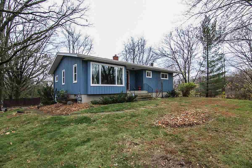 4889 Irish Ln, Fitchburg, WI 53711 - photo 1